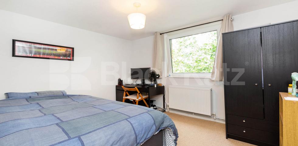 Recently decorated spacious 3 bed with a modern kitchen and bathroom Sanders Way, Archway / Crouch End